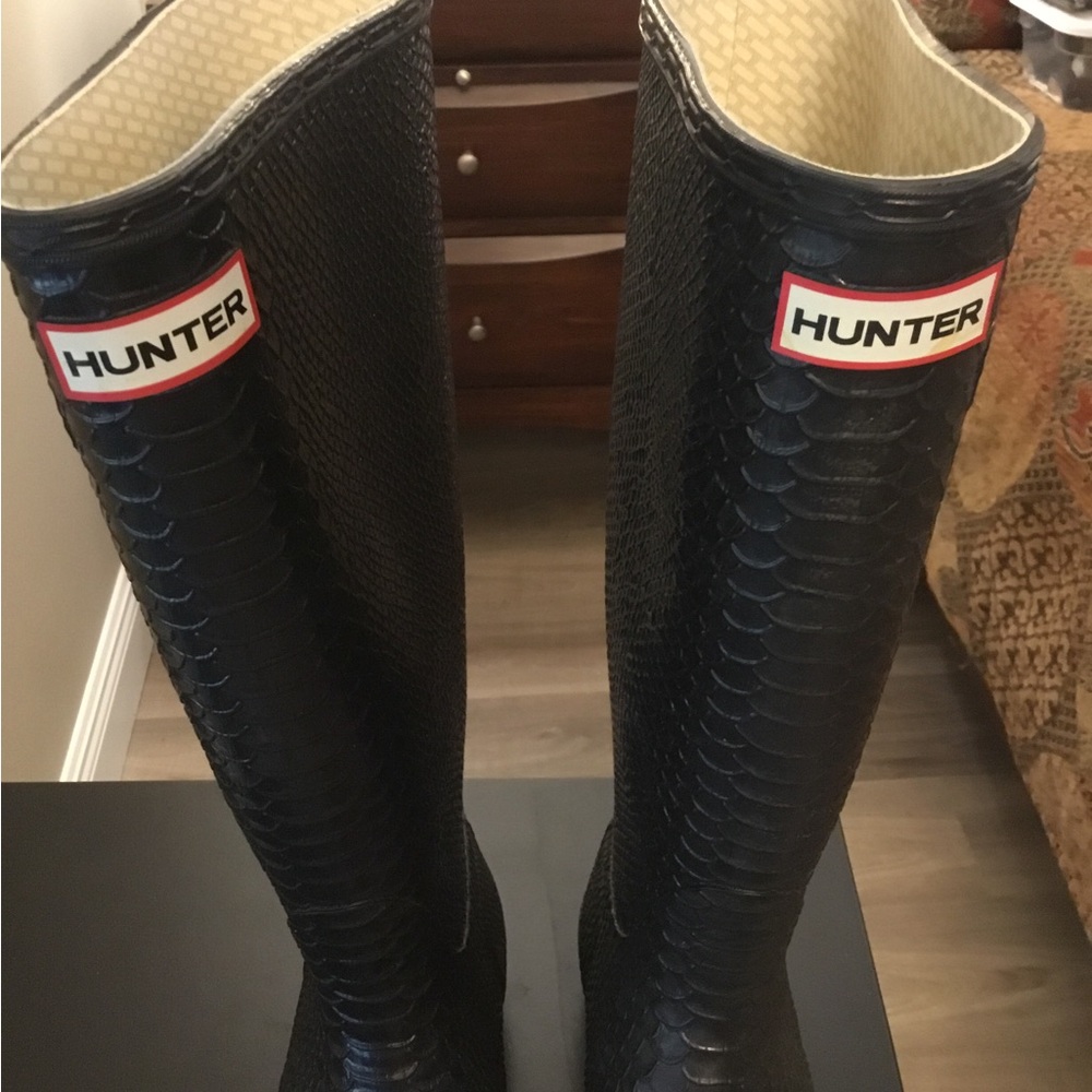 Hunter “ BOATALL” Crocodile Black Rubber Boots SZ 6 Worn Once Limited Edition - Picture 2 of 6